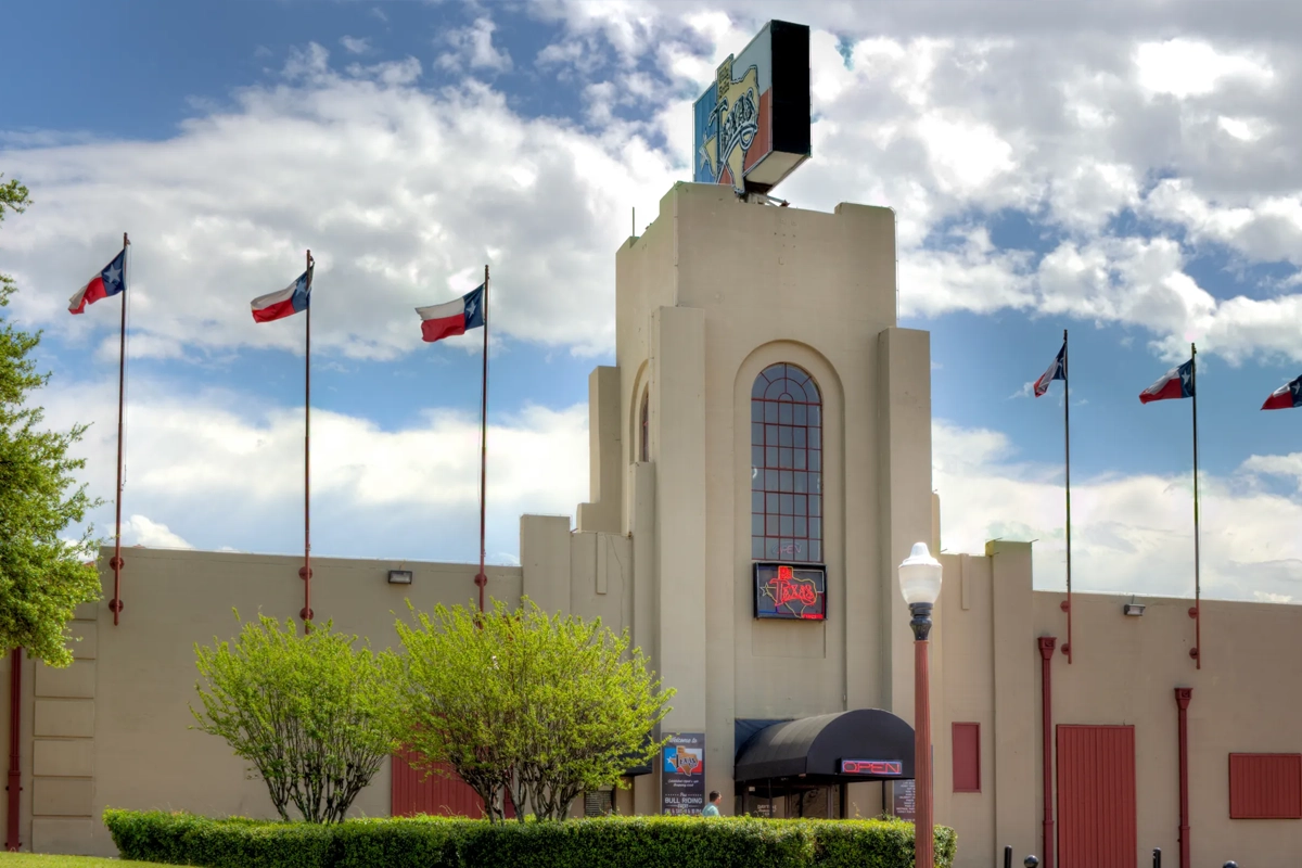 Billy Bob's used in the TV show Dallas