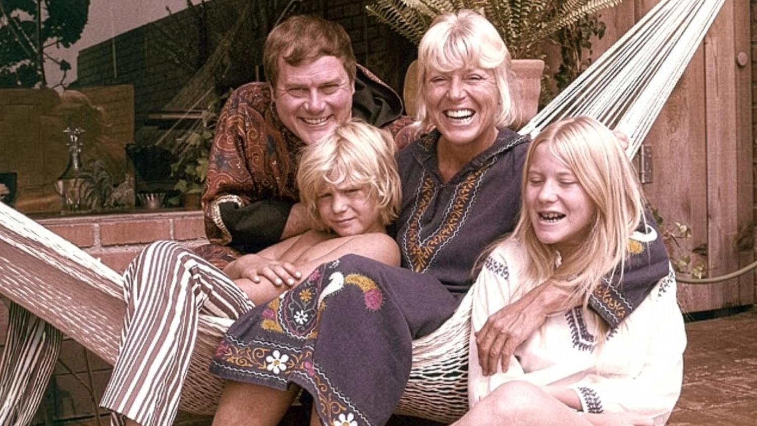 Larry Hagman with Maj Axelsson and family (add image)