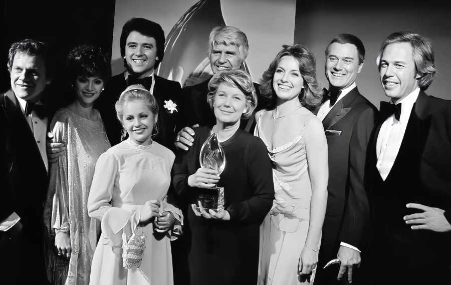 Linda Gray at an awards event